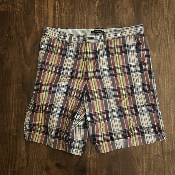 Plaid Banana Republic Shorts - Picture 1 of 5